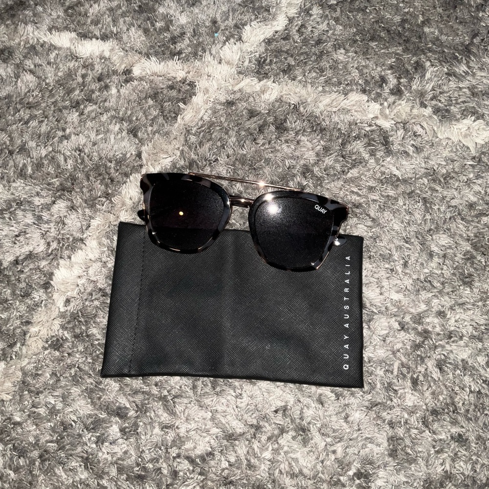 QUAY SUNGLASSES